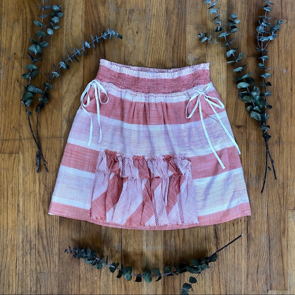 ⭐️2/$20 Banana Republic Layered Elastic Skirt